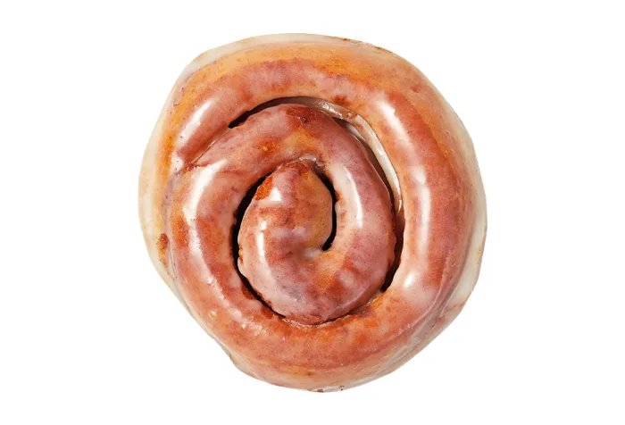 Cinnamon Roll de Krispy Kreme cubierto con Glaseado Original